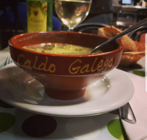 Caldo gallego