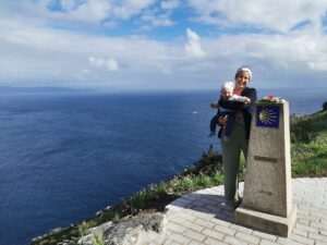 Sarah en baby Jonah wandelde de Camino Portugués